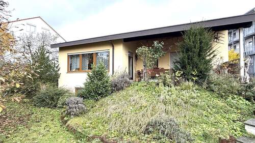 Gartenansicht - Sonniges-ruhiges Einfamilienhaus mit Einliegerwohnung in Seenähe in Überlingen