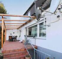 Gepflegte und laufend in Stand gehaltene Doppelhaushälfte mit schönem Garten in Elchingen