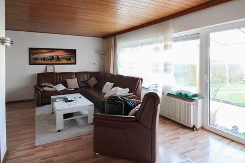 Wohnzimmer (1) - 5 Zimmer Doppelhaushälfte zum Kaufen in Elchingen