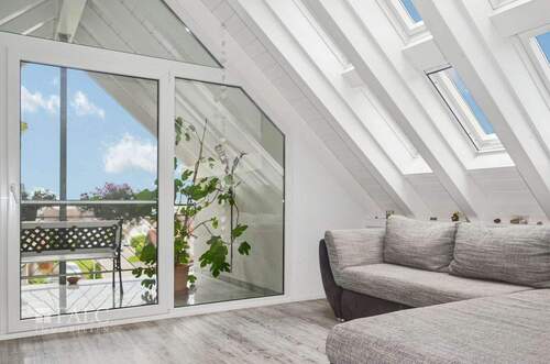 DG-Zimmer mit Balkon _ Loggia - 