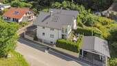 Seitenansicht mit Terrasse und Garten - 5 Zimmer Doppelhaushälfte zum Kaufen in Frickingen