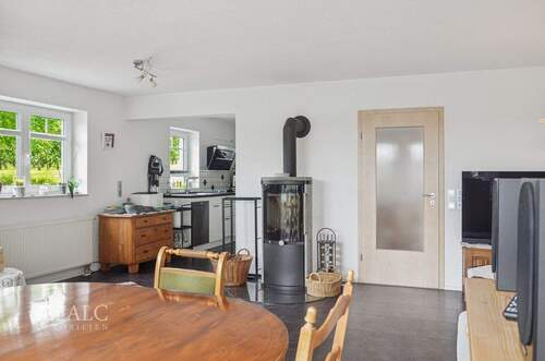 Wohnzimmer mit Kamin - 