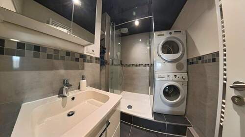 Dusche - 3 Zimmer Etagenwohnung in Ludwigshafen