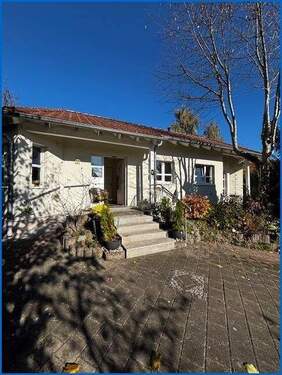 Haus vorne Gesamtansicht - Neuer Preis - Schönes Architektenhaus mit großem Garten in ländlichem Idyll - sofort beziehbar!