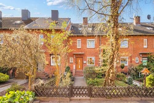 Vorgarten - 4 Zimmer Reihenmittelhaus zum Kaufen in Hamburg / Schnelsen