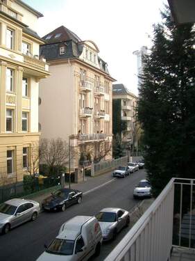 Blick Straßenseite gegenüber - 