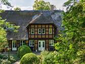 Erker mit Hauseingang - 