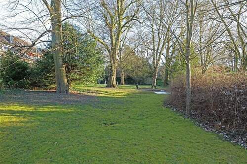 parkähnlicher Garten - 2 Zimmer Einfamilienhaus zum Kaufen in Düsseldorf