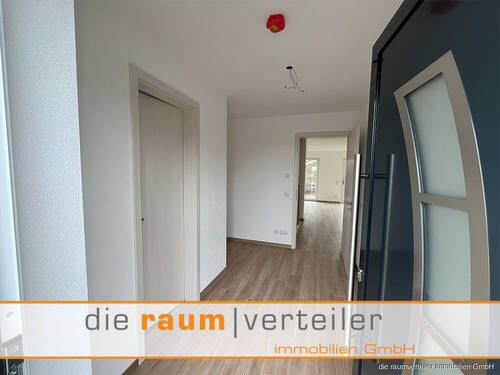 Muster Hauseingang - 4 Zimmer Doppelhaushälfte in Bruckmühl