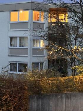 Wohnung von Straßenseite - 2 Zimmer Etagenwohnung zum Kaufen in Stuttgart