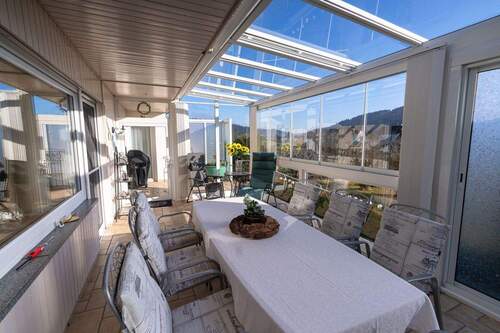 Erdgeschoss, überdachter Freisitz - 