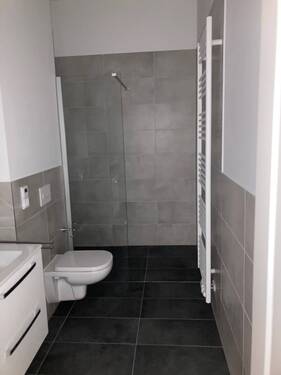 Bad.jpg - Etagenwohnung mit 40,20 m&sup2; in Chemnitz zur Miete