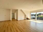 Wohn- und Essbereich - Moderne & helle Neubau Maisonette-Wohnung in Toplage von Detmold!