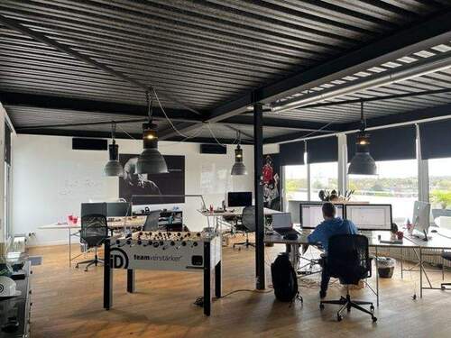 Schreibtischplätze 1 - Arbeitsplatz in stylischer Agentur mit Dachterrasse - All-in-Miete