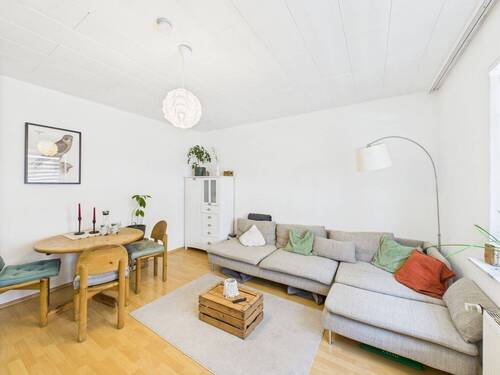 Gemütliches Wohn-und Esszimmer 1.OG - Mehrfamilienhaus, Wohnhaus mit 147,50 m&sup2; in Mainz zum Kaufen