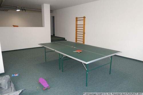 Freizeitraum Keller mit Tischtennisplatte - 