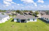 Bild 2 - 4 Zimmer Einfamilienhaus zum Kaufen in Cape Coral