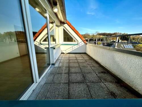 Balkon - Etagenwohnung mit 62,10 m² in Mülsen zur Miete