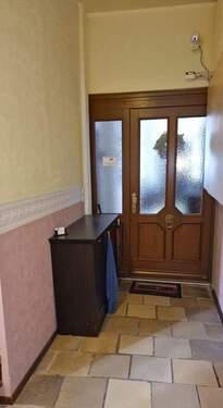 Massive Wohnungstüre mit Video - 