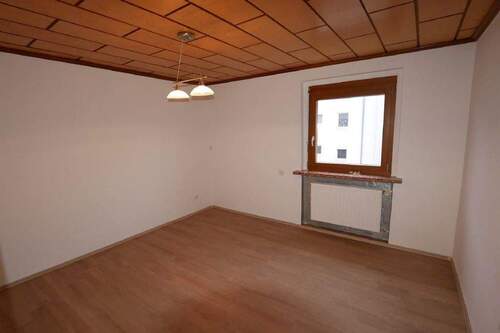 Bild4 - Etagenwohnung mit 95,00 m&sup2; in Neustadt b.Coburg zur Miete