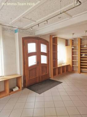 Eingang Büro EG - Einfamilienhaus mit 138,20 m&sup2; in Trochtelfingen zum Kaufen