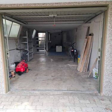 Große Garage UG - 