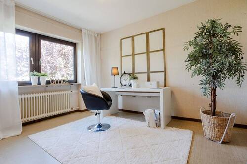 helles Arbeitszimmer - 