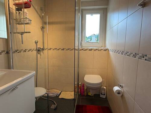 Tageslichtbad mit Dusche - 