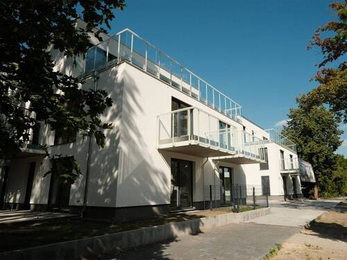 Hausansicht - 3 Zimmer Etagenwohnung in Falkensee