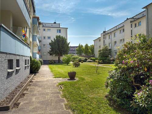 Durchgang zum hinteren Eingang - Etagenwohnung mit 64,00 m&sup2; in Bremen zum Kaufen