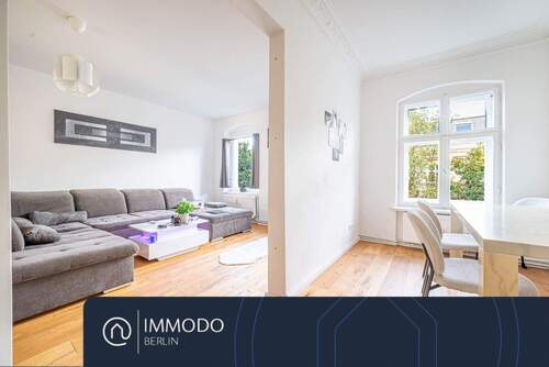 Wohnzimmer & Küche - ?? Gelegenheit zw. Görli & Oberbaumbrücke - Kernsanierte 4- Zi-Whg, mit EBK, Parkett & großem Bad