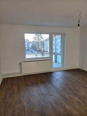 Wohnzimmer.jpg - 3 Zimmer Etagenwohnung zur Miete in Elmshorn