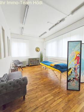 Raum - Büro mit 90,20 m&sup2; in Reutlingen zur Miete