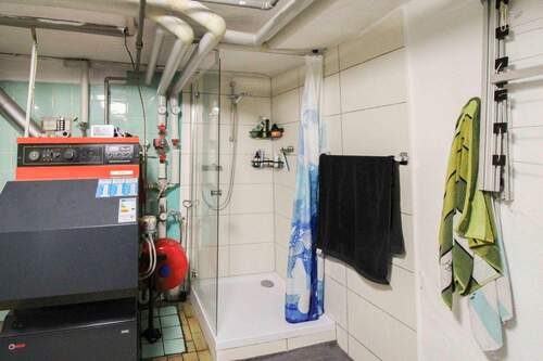 Heizungsraum mit Dusche UG - 