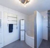 Großes Einfamilienhaus freistehend im Zentrum von Immendingen