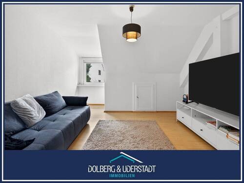 Titelbild - Dachgeschosswohnung 2 Zimmer in zentraler Lage nähe EKZ Farmsen