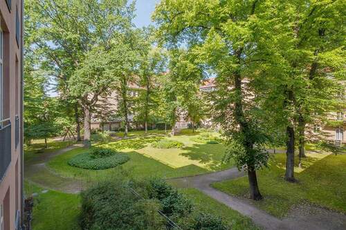 Blick vom Balkon - 3 Zimmer Etagenwohnung zum Kaufen in Berlin