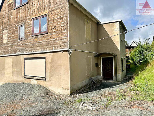 Ansicht seitlich mit Eingang - 8 Zimmer Einfamilienhaus in Gelenau/Erzgebirge