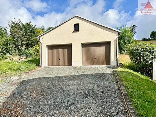 Doppelgarage - Einfamilienhaus mit 205,00 m&sup2; in Gelenau/Erzgebirge zum Kaufen
