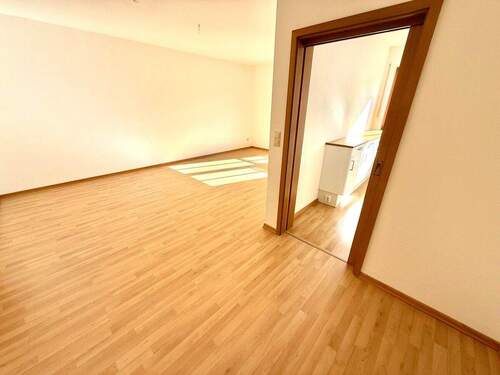 Aus Ihrem Essbereich gen Küche & Wohnzimmer - 