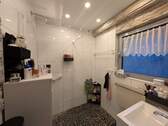 Badezimmer Erdgeschoss - Doppelhaushälfte mit 104,80 m&sup2; in Frechen zum Kaufen