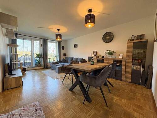 Wohnzimmer - 2 Zimmer Etagenwohnung zur Miete in Meerbusch / Büderich