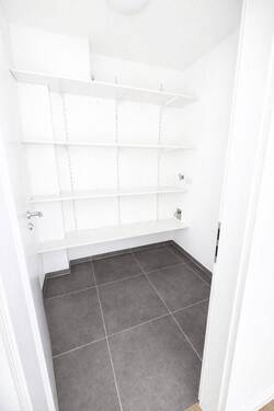 Haus-Wirtschafts-Raum - Etagenwohnung mit 77,60 m&sup2; in Lage zur Miete