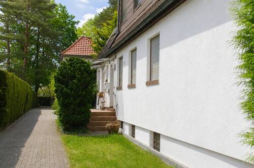 Zuwegung zum Katteweg - 4 Zimmer Doppelhaushälfte zum Kaufen in Berlin
