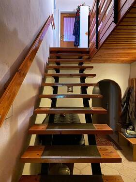 Treppe zum Kellergeschoss - 