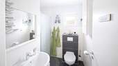 Gäste-Bad mit Dusche im Erdgeschoss - 