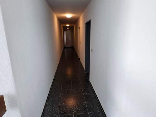 Haus Flur.jpg - Etagenwohnung mit 67,00 m&sup2; in Konstanz zum Kaufen