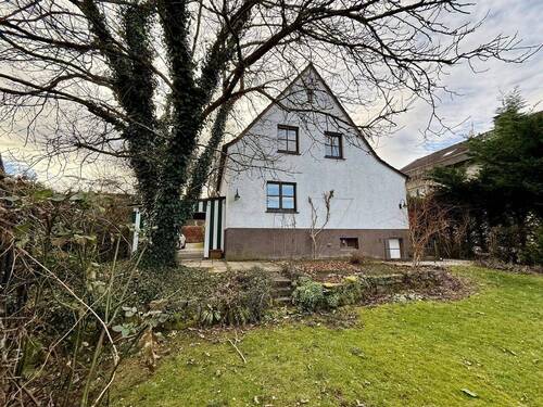 Rückansicht und Garten - 