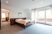 Schlafzimmer mit Loggia - 