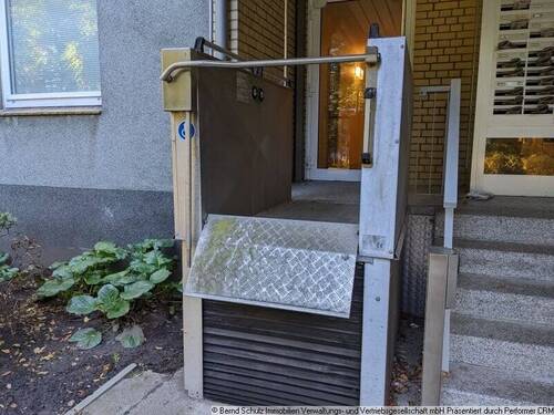 24 Rollstuhllift - 